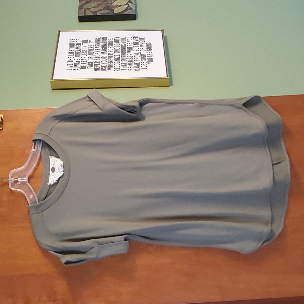 Cute short sleeve top